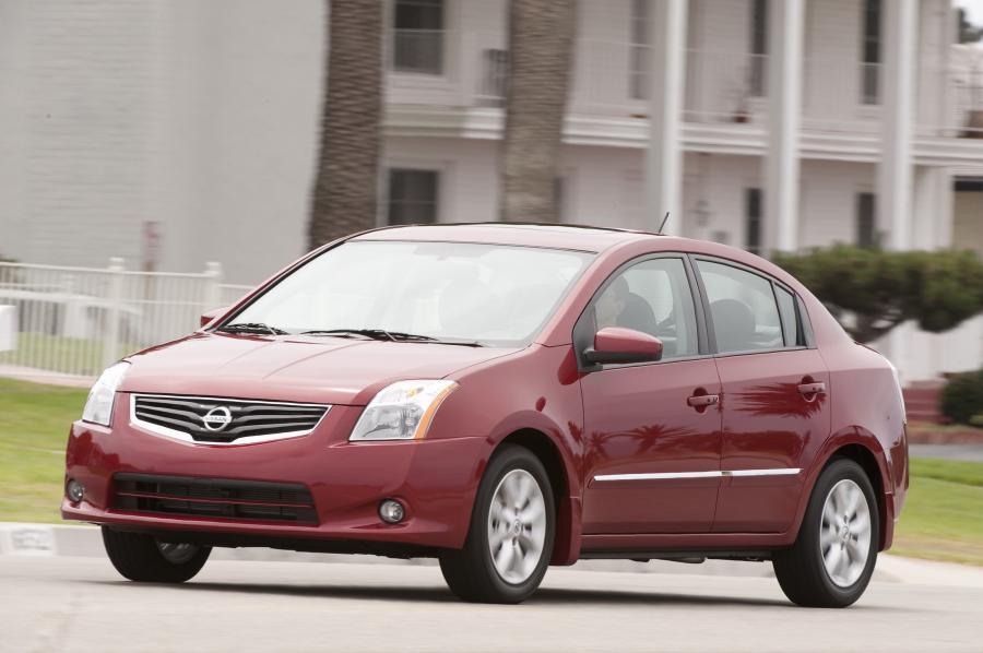  Nissan Sentra 2010 года  (фото 59 из 68)